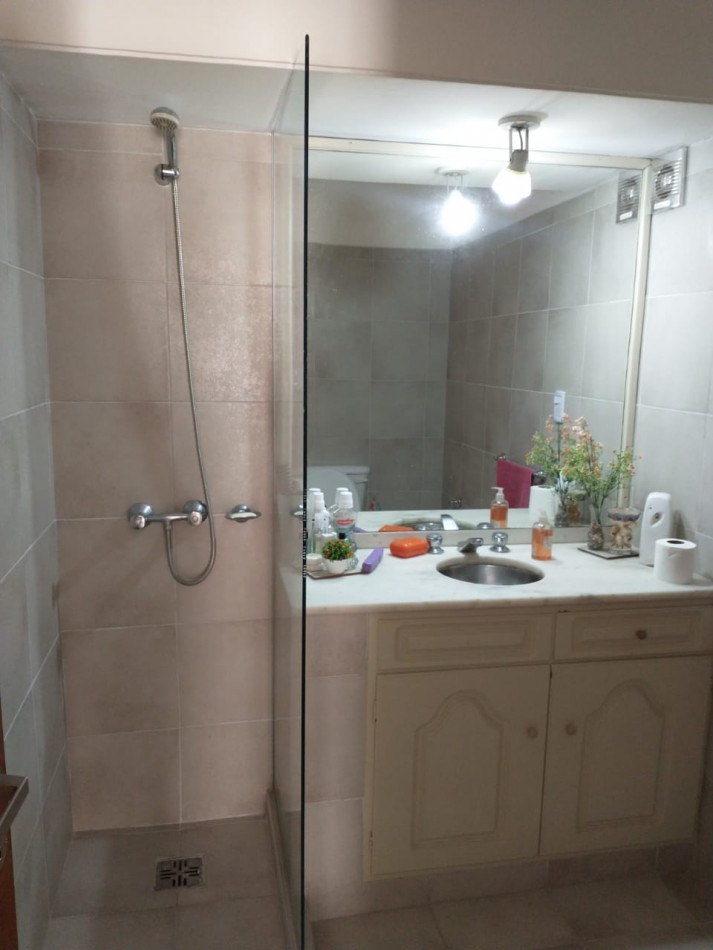 VENTA Departamento de 1 dormitorio - Nueva Cordoba - con 60m² de espacio. Obispo Salguero al 400.