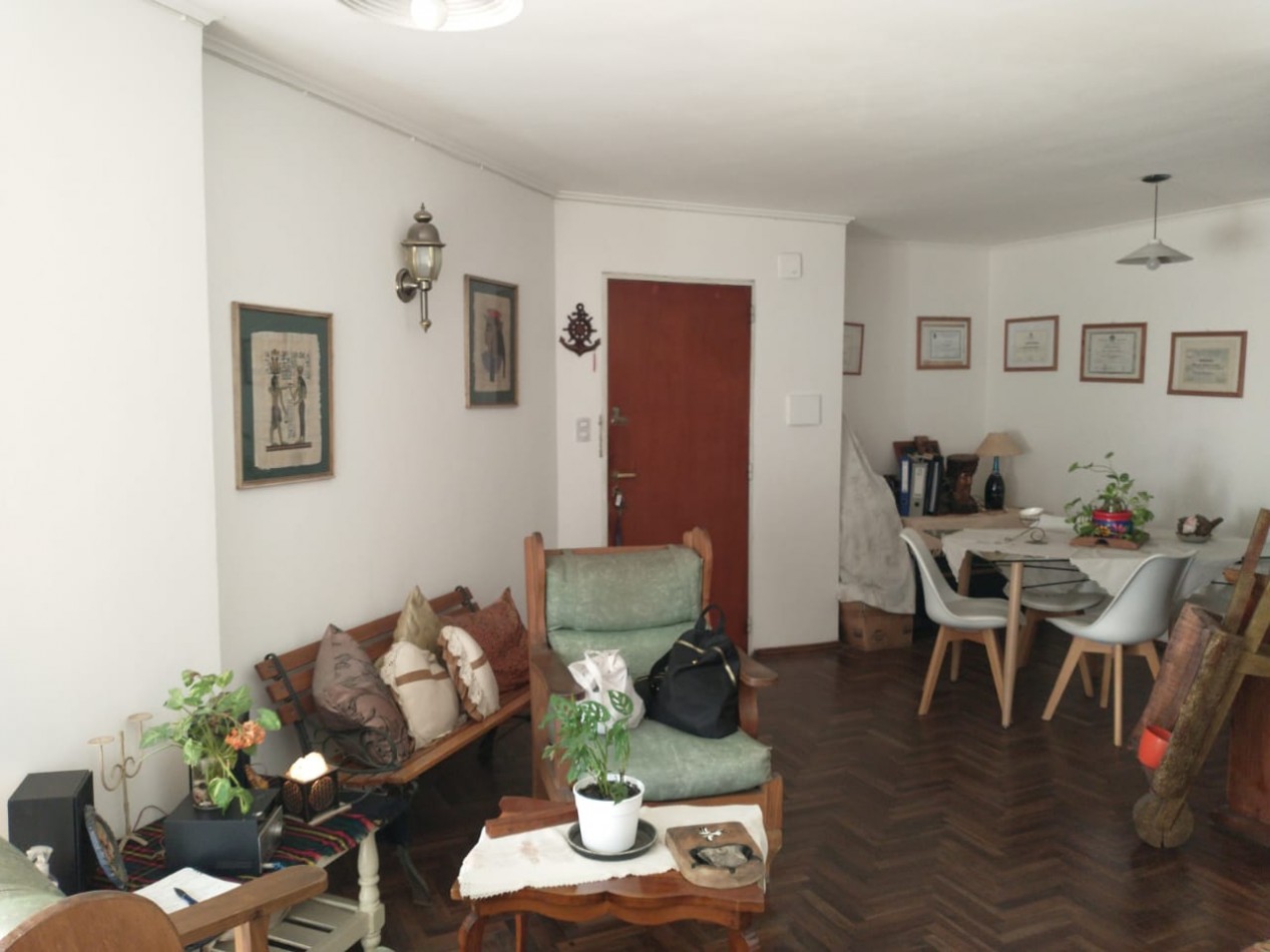 VENTA Departamento de 1 dormitorio - Nueva Cordoba - con 60m² de espacio. Obispo Salguero al 400.