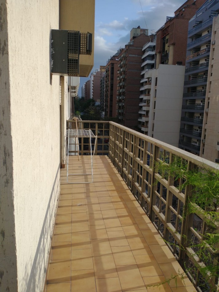 VENTA Departamento de 1 dormitorio - Nueva Cordoba - con 60m² de espacio. Obispo Salguero al 400.
