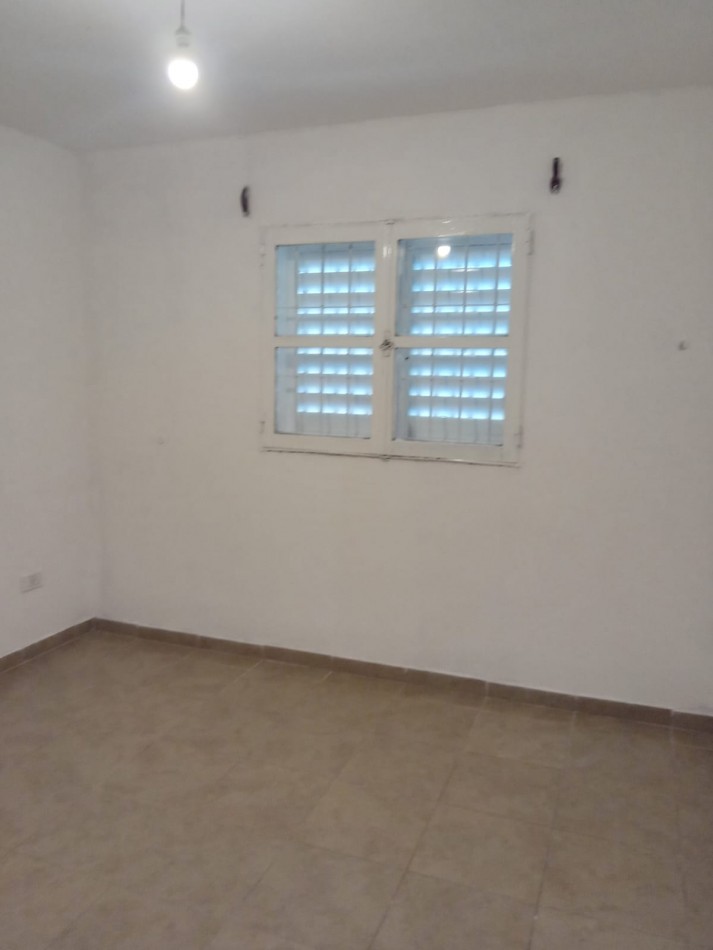 Alquiler Casa 2 dormitorios. Vuelta de Obligado al 200